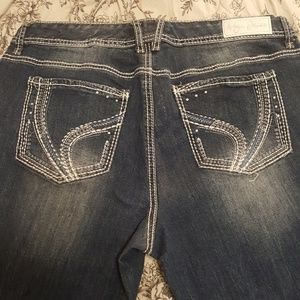 Ariya jeans